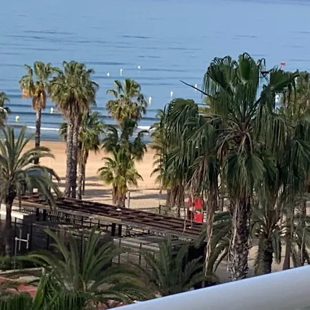 דירה Atico Planas Centrico Frente Mar סאלו